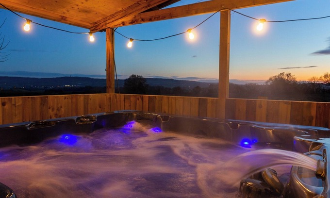 Cornwall Cottage | 3 bedroom accommodation in Langford Budville, near Wellington
