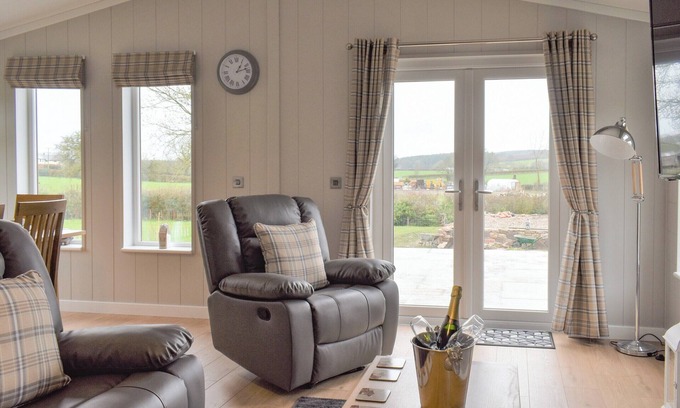 Lloc Cottage | 3 bedroom accommodation in Holywell