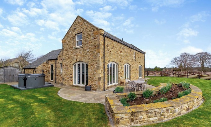 Consett Cottage | 3 bedroom accommodation in Knitsley