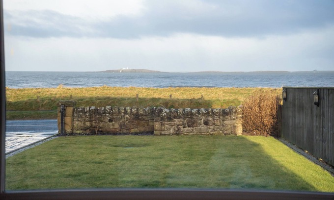 Seahouses Cottage | 3 bedroom accommodation in Seahouses, near Alnwick