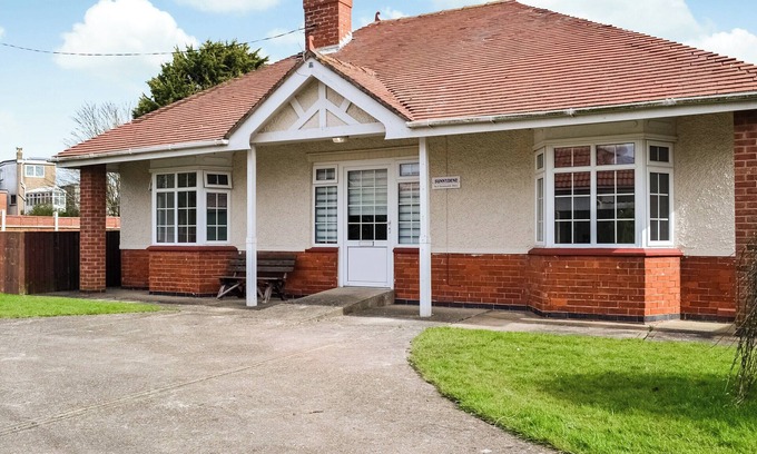 Chapel Saint Leonards Cottage | 3 bedroom accommodation in St Leonards, near Skegness