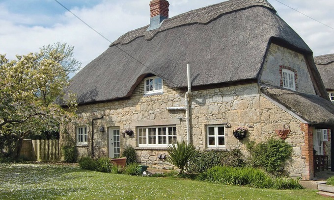 Ningwood Cottage | 3 bedroom accommodation in Wellow, near Yarmouth