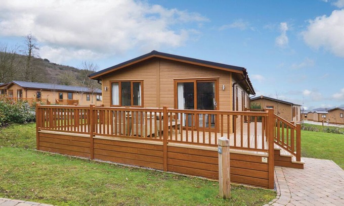 Cheddar Ski Chalet | 3 bedroom accommodation in Cheddar
