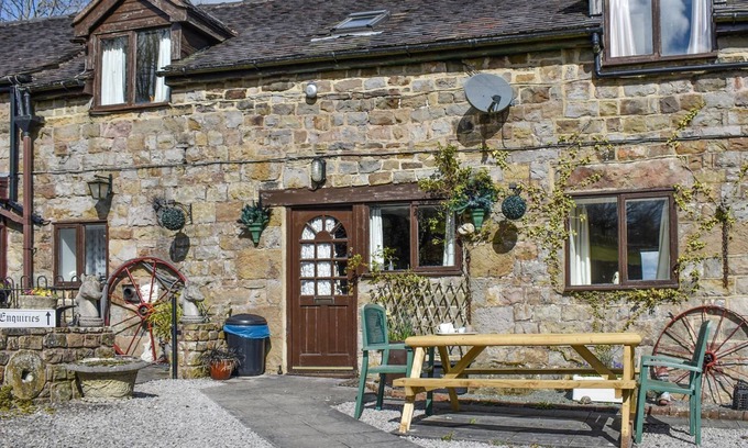 Cauldon Cottage | 3 bedroom accommodation in Leek