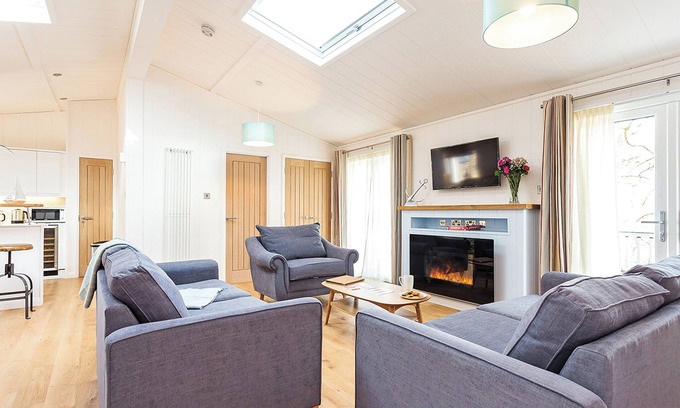 Ryde Ski Chalet | 3 bedroom accommodation in Wootton Bridge, Nr Cowes