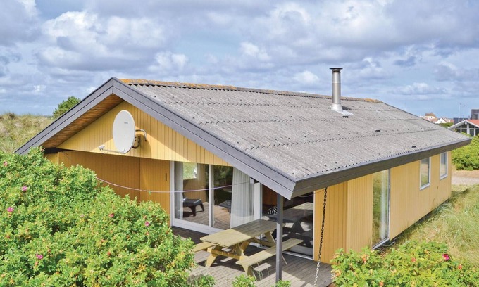 Lild Strand House | 3 bedroom awesome home in Frøstrup