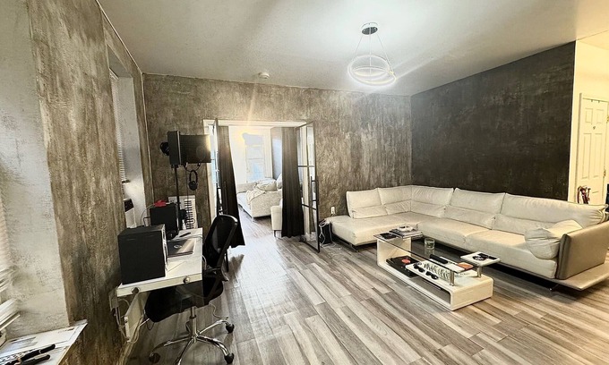 Harlem Condo | 3-bedroom condo in Central Park, Manhattan, Times Square!n