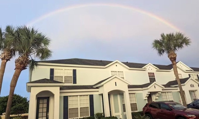 Windsor Hills Condo | 3-bedroom condo in excellent Kissimmee Gated Area. Disney Escape