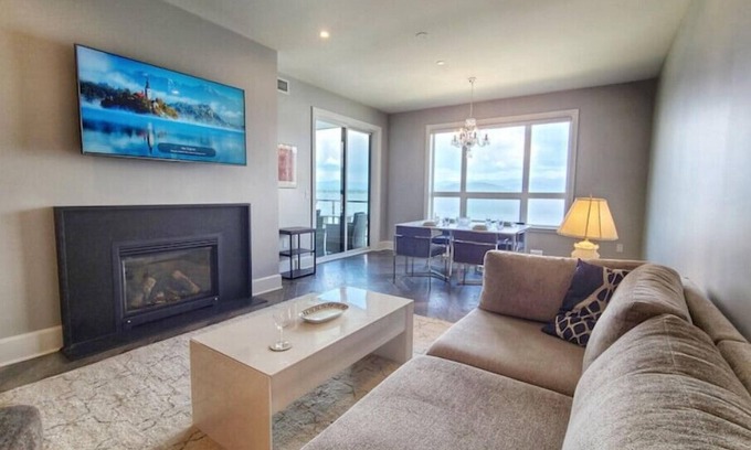 Sandpoint Condo | 3-bedroom condo steps to Sandpoint City Beach Park and Lake Pend Oreille