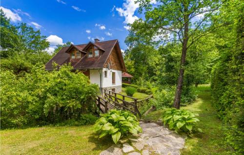 Presika House | 3 Bedroom Cozy Home In Blazevci