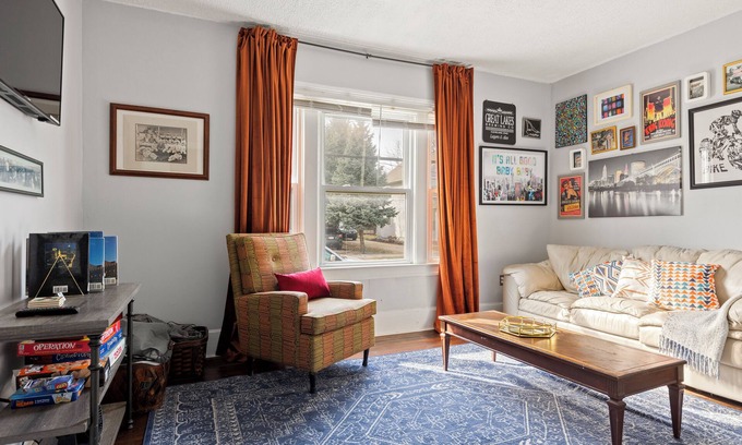 Detroit - Shoreway House | 3-bedroom, dog friendly house in Historical Ohio City!