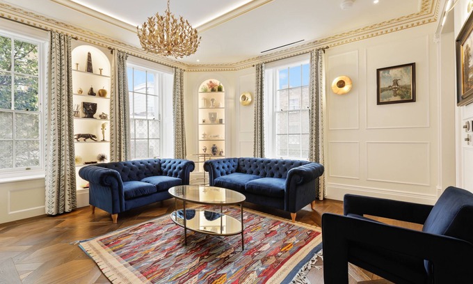 City of Westminster Apartment | 3 Bedroom Flat in London
