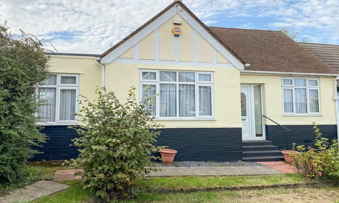 Northumberland Heath Cottage | 3 bedroom accommodation in Northumberland Heath