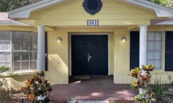 Limona Improvement House | 3-bedroom house in amazing Brandon with AC