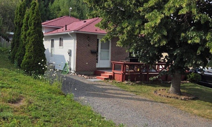 Algoma District House | 3 Bedroom House in Elliot Laken