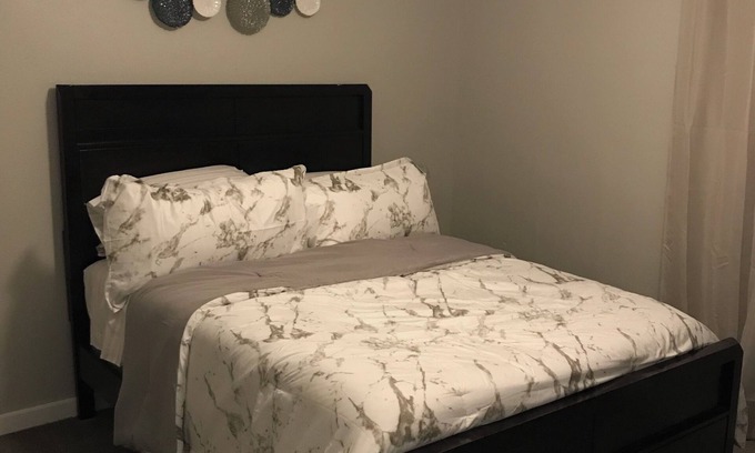 Magnolia House | 3-bedroom house in charming Magnolia with AC