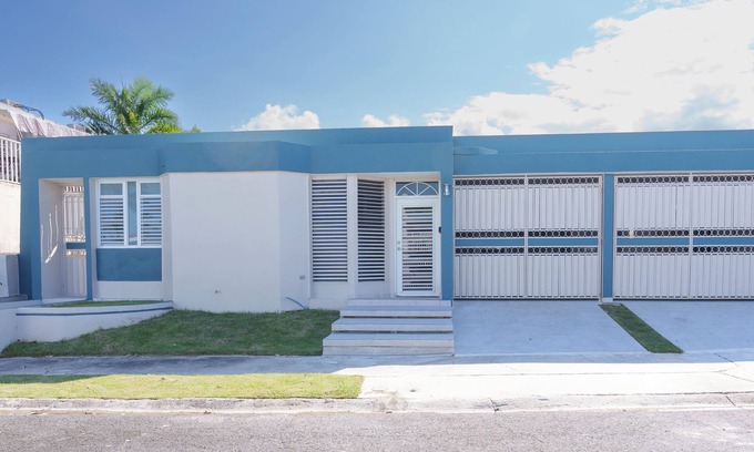 Carolina House | 3-bedroom house in delightful Carolina with Wi-Fi, AC and a lovely pool.