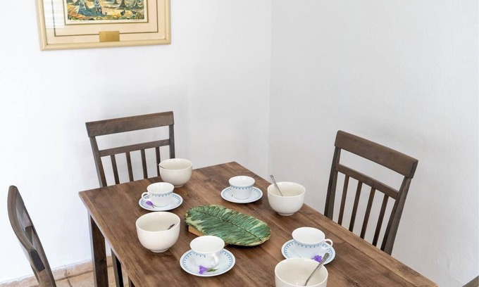 Algarrobo House | 3-bedroom house in peaceful Vega Baja with AC,