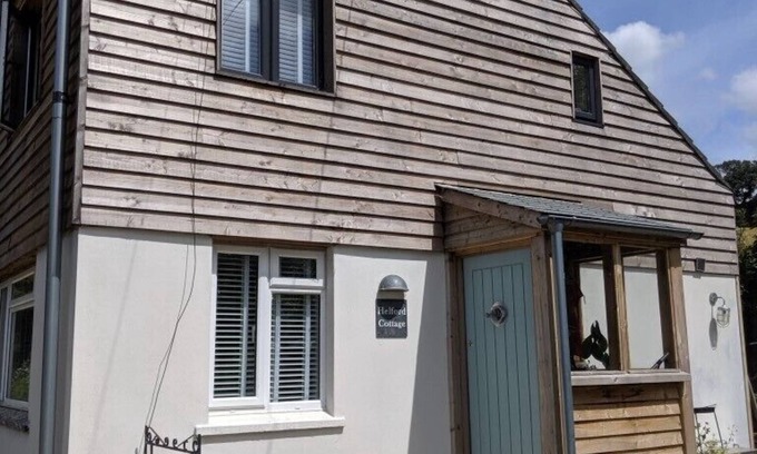 Gweek House | 3 Bedroom House in picturesque Cornish Village