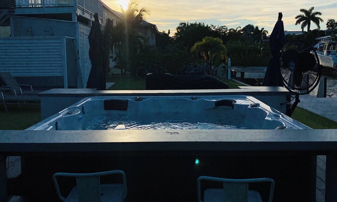 Pine Channel Estates House | 3-bedroom house in Lower Keys with Hot Tub, Sleeps 10+, Pet Freindly