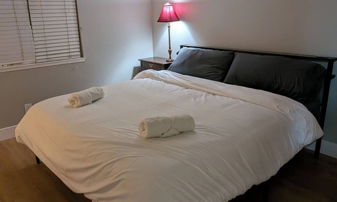 Simi Valley House | 3-bedroom house in peaceful Simi Valley with AC