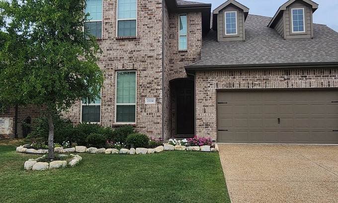 Weston House | 3-bedroom house in wonderful Melissa with amenities that sleeps six guests.