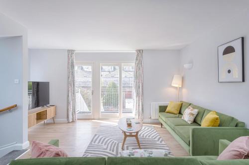 Cambridge City Centre House | 3 Bedroom Jesus Green Townhouse with Parking