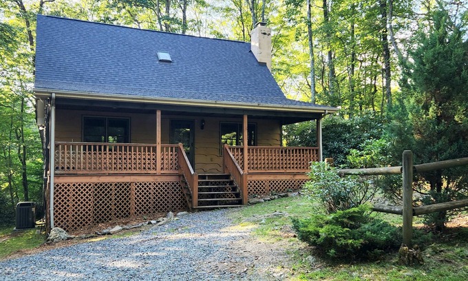 Boone House | 3-bedroom, King Beds, Dog-friendly, Skiing, Blowing Rock, Tweetsie, Boone, ASU