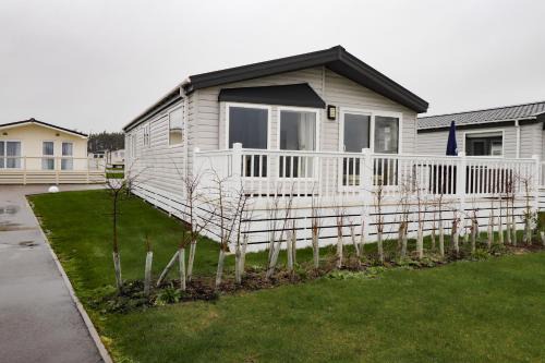 Pevensey House | 3 bedroom Lodge at Pevensey Bay