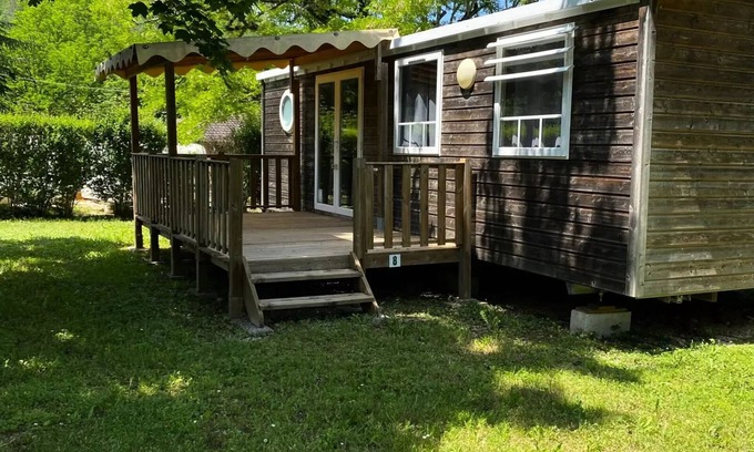 Saint-Pompont House | 3-bedroom mobile home - semi-covered terrace sleeps 6