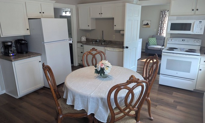 Green Bay Condo | 3-bedroom next to park/waterpark