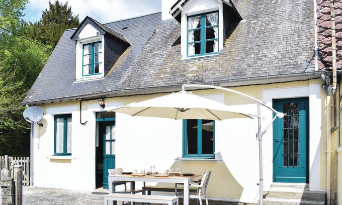 Pont-d'Ouilly House | 3 bedroom nice home in Pont d'Ouilly