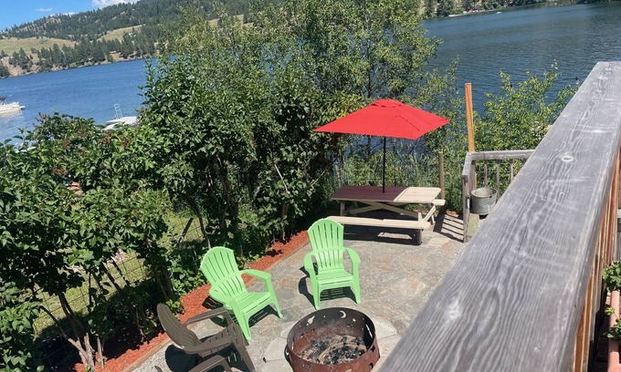 Republic House | 3 Bedroom on Lake with Private Dock