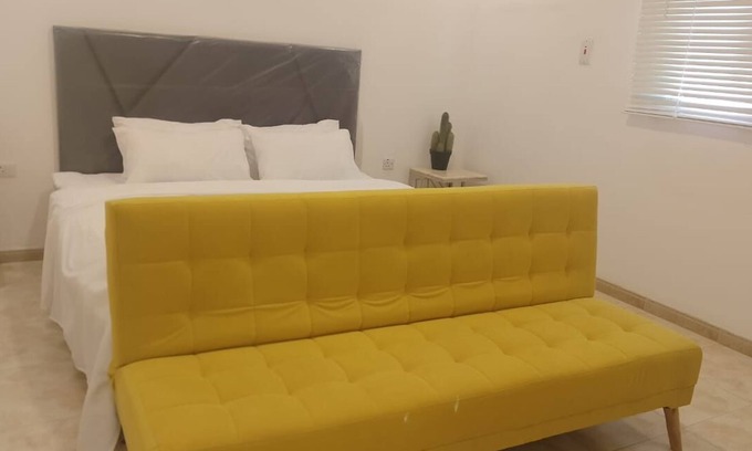 Hera Street Apartment | 3 Bedroom Penthouse Lily 4