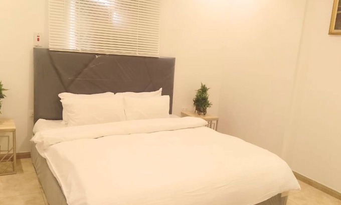 Hera Street Apartment | 3 Bedroom Penthouse with Terrace, Full Kitchen, and All Amenities