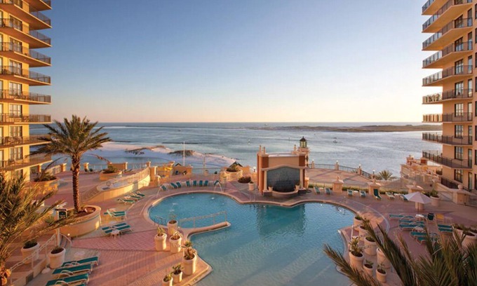 Destin Resort | 3 Bedroom Plus Condo, Pool View, at Emerald Grande, Destin Beach!