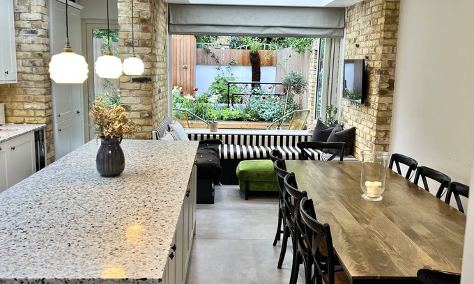 Hackney Downs House | 3 Bedroom Renovated Victorian Terrace House