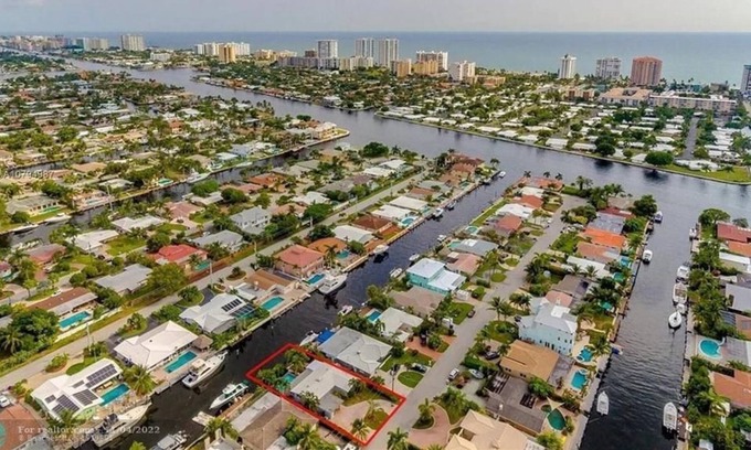 Pompano Isles Apartment | 3 Bedroom Single family 436776 by Houzlet