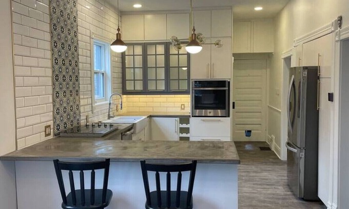 London House | 3 Bedroom Stunner Fanshawe/Kellogg’s District