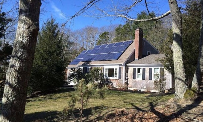 West Barnstable House | 3 Bedroom Sunny Cape Style