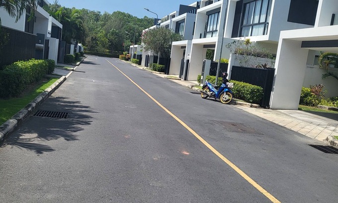 Choeng Thale House | 3-bedroom townhome in charming Tambon Choeng Thale with WiFi, AC
