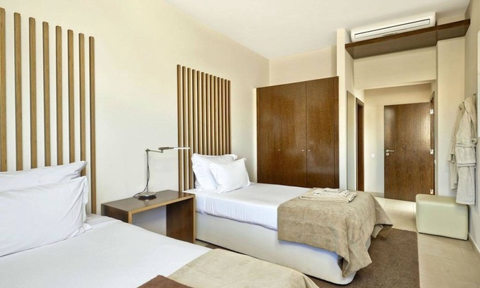 Salgados Villa | 3 Bedroom Villa with Private Pool in Salgados Beach