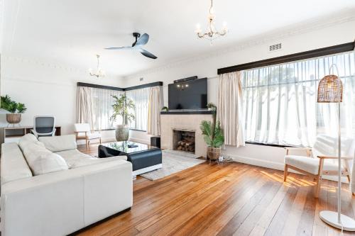 Lake Wendouree House | 3 Bedrooms By The Lake, Top Location