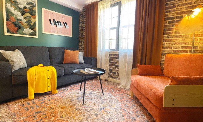 Gayborhood Apartment | 3 Beds+Sleeps 5+Geidō Experience+Walkable