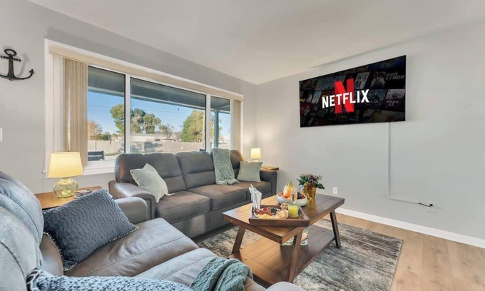 Lynn Haven House | 3 Blocks to Bay + Boat Parking + Renovated + 3 Bd