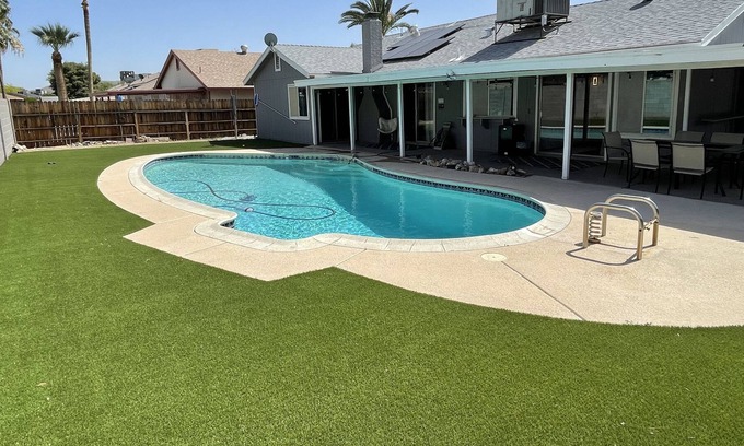 North Mountain House | 3 Br with a pool. Quiet neighborhood. Pets allowed. BBQ. Centrally located.