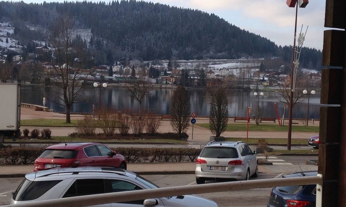 Gerardmer Apartment | 3 * cottage by the lake