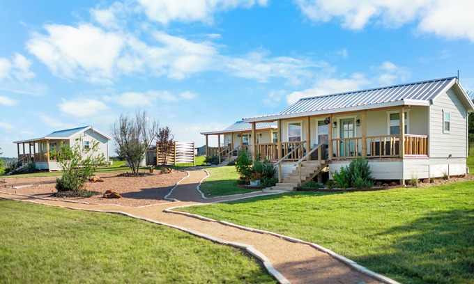 Fredericksburg Cottage | 3 cottages each with private hot tub and firepit in the heart of wine country