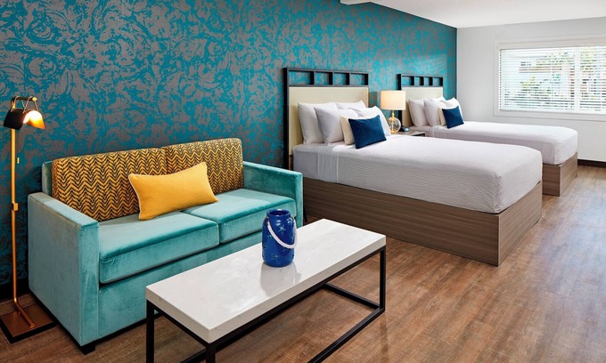 Beach Barber Tract Hotel | 3 Family-Friendly Rooms with Outdoor Pool and Close to the Beach