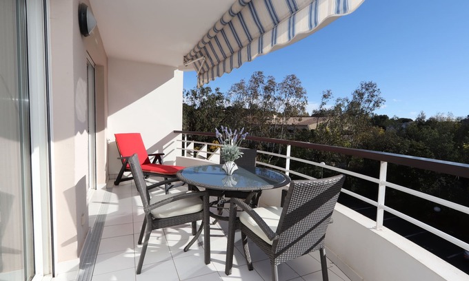 Saint-Raphael Apartment | 3* for very nice apartment, air-conditioned, Swimming pool, Elevator, Parking